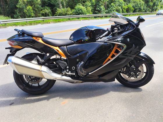 SUZUKI HAYABUSA GSX1300RA SUZUKI HAYABUSA GSX1300RA